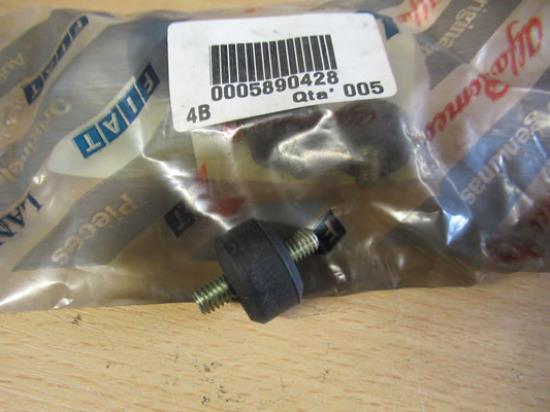 5890428 Buffer portier