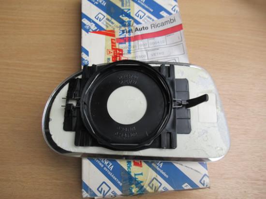 5895508 Buitenspiegelglas rechterzijde