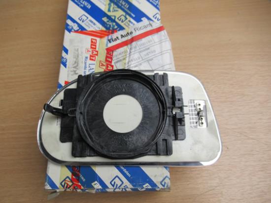 5895512 Spiegelglas rechterzijde