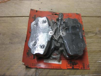 5895983 Remblokset voorzijde