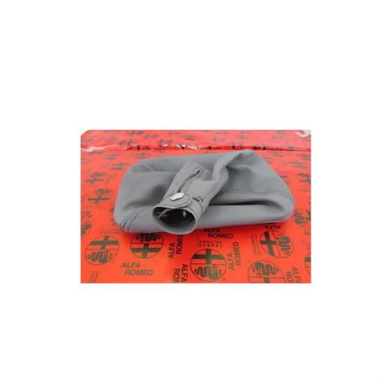 5900195 Originele linea accessoire voor de Alfa Romeo 155 Echt lederen pookhoes en houten pookknop met emaille AR logo