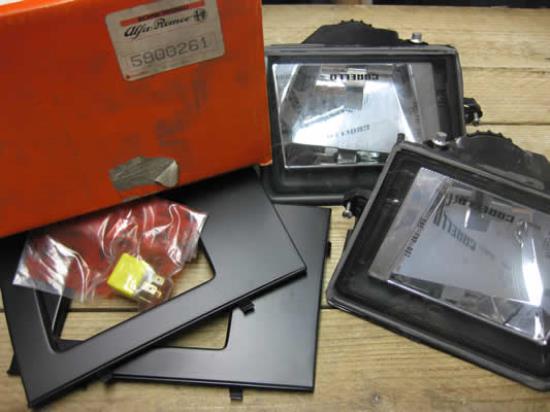 5900261 Mistlampset Alfa Romeo 164 Super rechts en links wit met randen