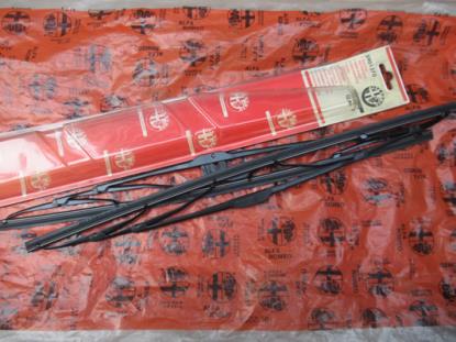 5901370 Ruitenwisserset voorzijde