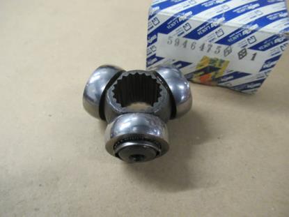 5946475 Kruisstuk aandrijfas tripode