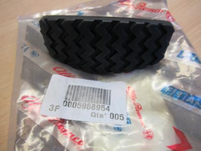 5968954 Pedaalrubber