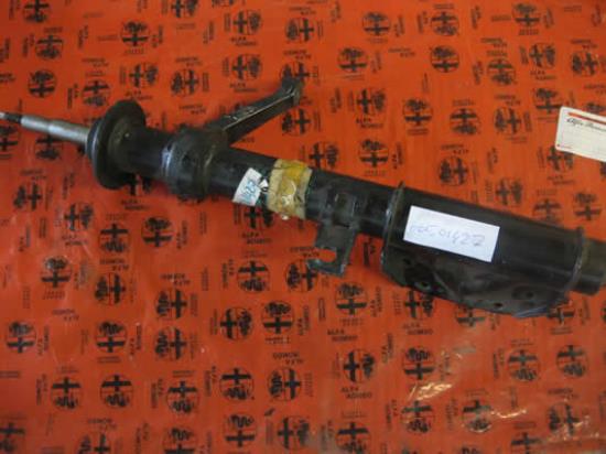 60501427 Schokbreker linksvoor