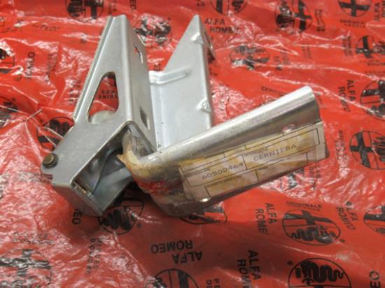 60502464 Scharnier motorkap linkerzijde