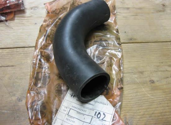 60502957 Hoes vulslang benzinetank onderste Alfa Romeo 33 905 Alfasud Sprint