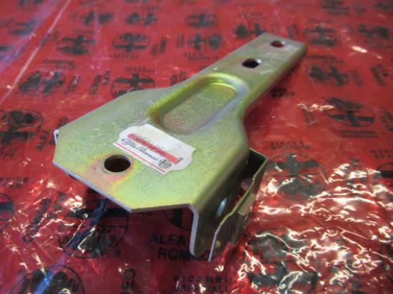 60504256 Bumpersteun voorzijde links