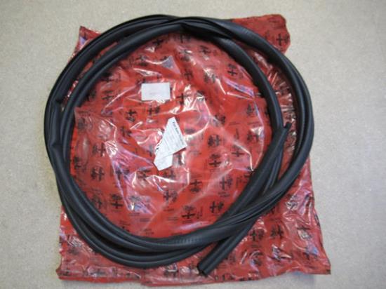 60504513 Deurrubber profielrubber achterzijde links Alfa romeo 33 905 original