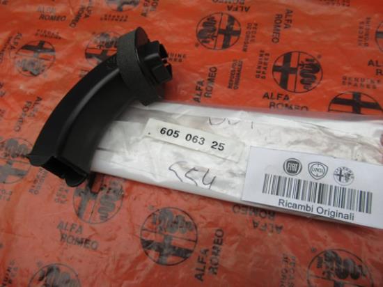 60506325 Doorvoorpijp voor bedrading portier