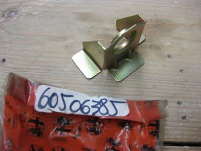 60506385 Beugel radiator