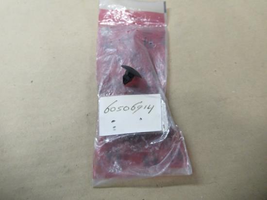60506914 Plug