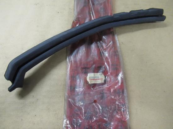 60509588 Profielrubber stootlijst rechts