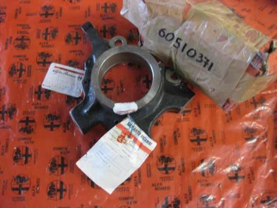 60510371 Fusee rechtsvoor 2.0 T.Spark