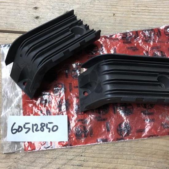 60512850 Steun afdekking houder bougiekabels Alfa Romeo 164 75