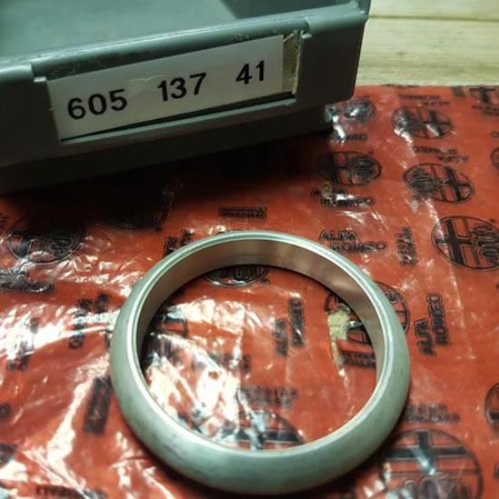 60513741 Keerring uitlaat