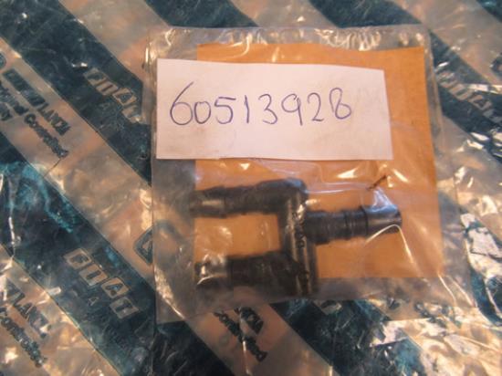 60513928 Aansluiting ruitenwisser klep splitsing koplampsproeier