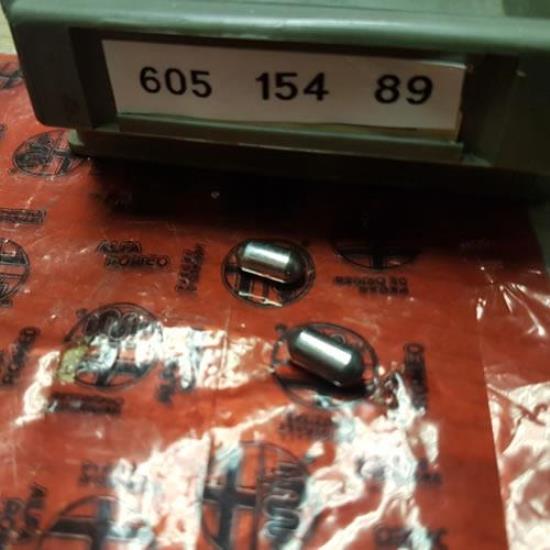 60515489 Pal pen stift schakelvork Alfa Romeo Spider