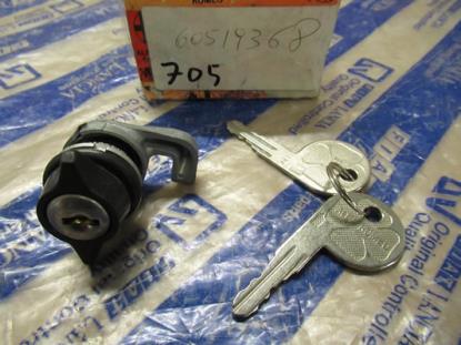 60519368 Slot met 2 sleutels t.b.v. Dashboardkastje