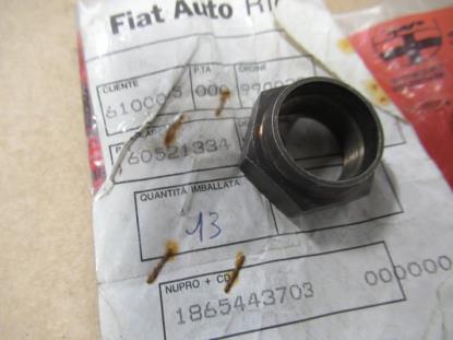 60521334 Achtervering moer