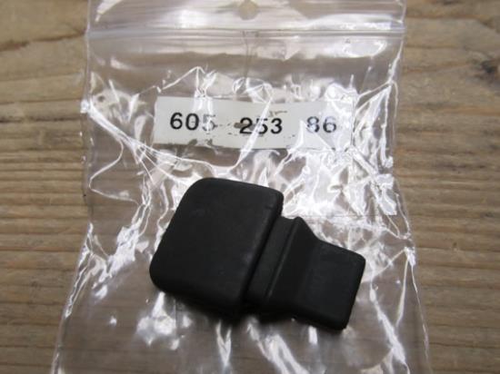 60525386 Rubber hoedenplank Alfa Romeo 33 1990-1994 905