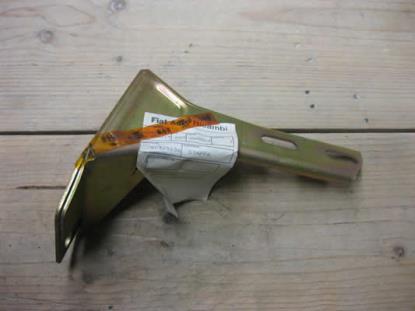 60525656 Montage beugel achterbumper links