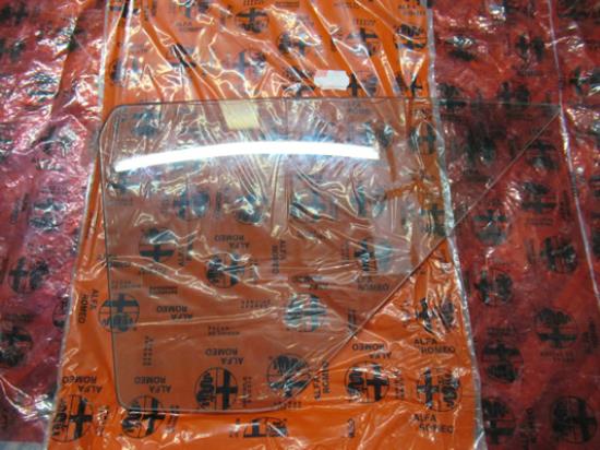 60527782 Kleine ruit voor portier linksachter