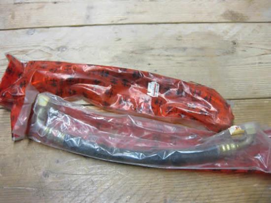 60544240 Oliekoelerleiding