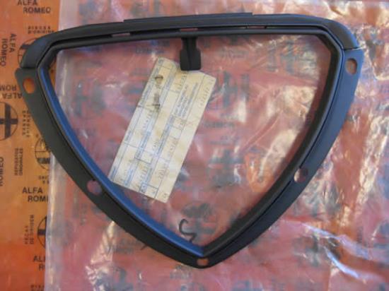 60554789 Sierlijst grille