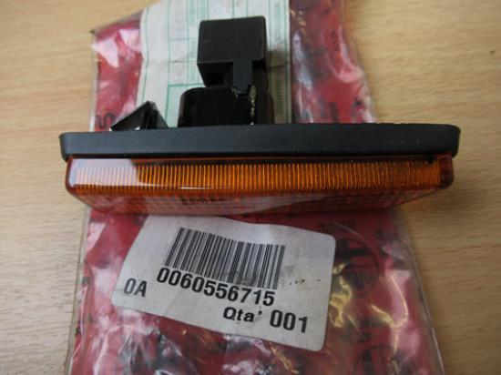 60556715 Knipperlicht richtingaanwijzer rechts zijkant Alfa Romeo 155