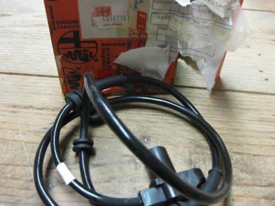 60557363 ABS sensor voorzijde Alfa Romeo 33 907