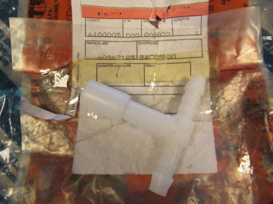 60562125 Aansluiting koplampsproeiers t stuk splitsing