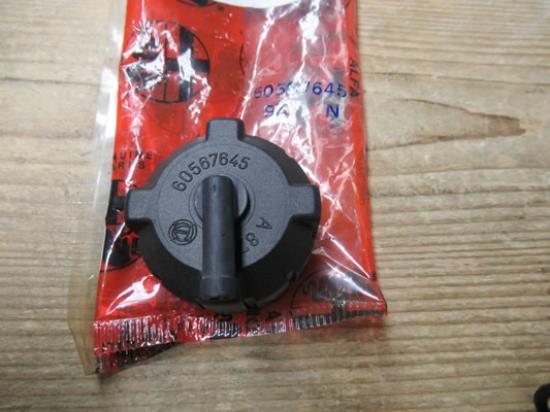 60567645 Dop koelvloeistofreservoir