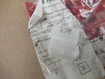 60567823 Clip bevestiging zijskirts Alfa Romeo 164