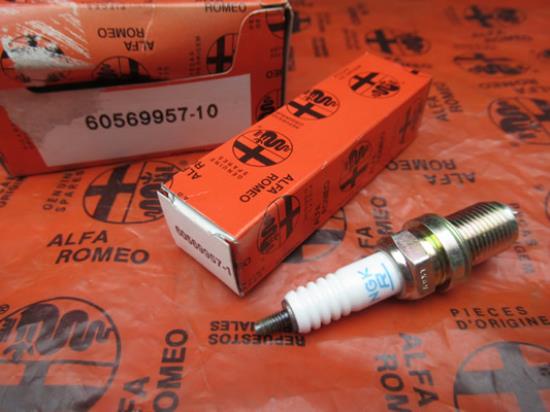 60569957 Bougie. Alfa Romeo 145 146 147 156 164 166 33 1.7 16v Boxer 2.5 30 3.2 24 V6 GTV 916 GT Spider 916