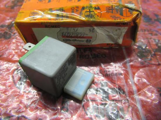 60570759 Relais mistlamp