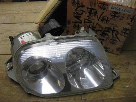 60576350 Koplamp links