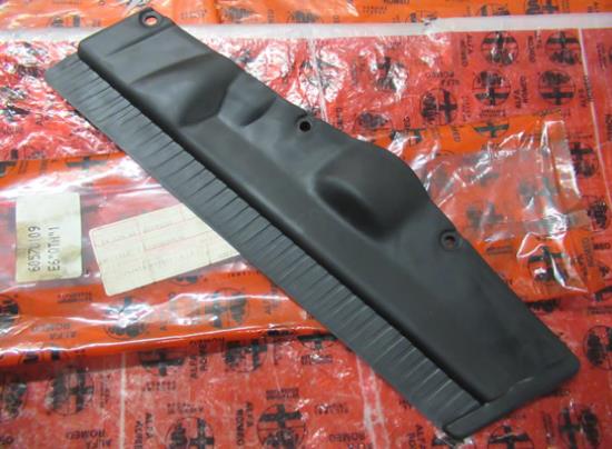 60578109 Bescherming koplamp linkerzijde