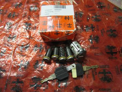 60582041 Slotenset compleet