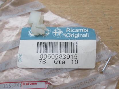 60583915 Veertje voor portier linksvoor