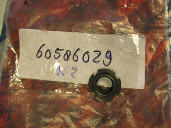 60586029 Ringmoer zijruit Alfa Romeo 145