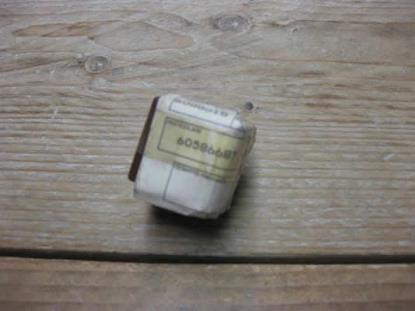 60586687 Relais alarm lichtschakelaar Alfa Romeo RZ SZ 164 33 75 Spider 1988 1993