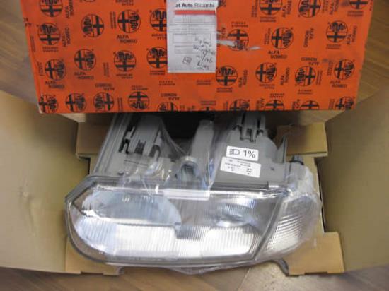 60587938 Koplamp links