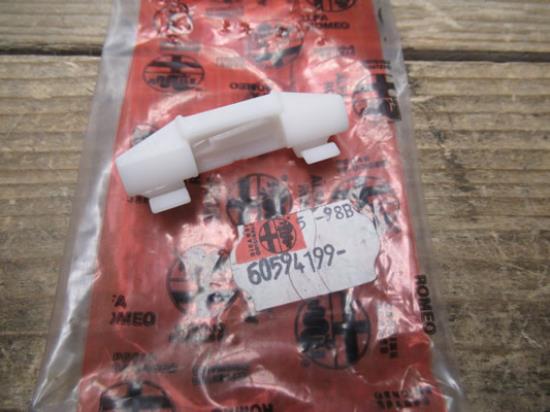 60594199 Kunststof houder deur voorzijde Alfa Romeo 145