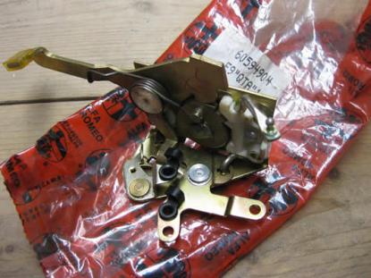 60594904 Portierslot links Alfa Romeo 33
