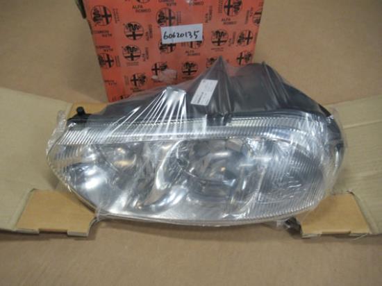 60620135 Koplamp links