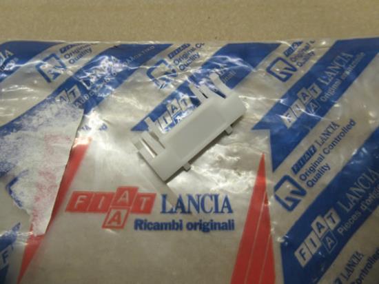 60622430 Veertje sierstrip daklijst