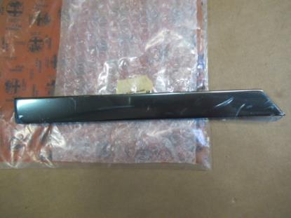 60622547 Sierlijst zijkant spatbord voorzijde links