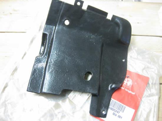 60625247 Beschermplaat isolatie links